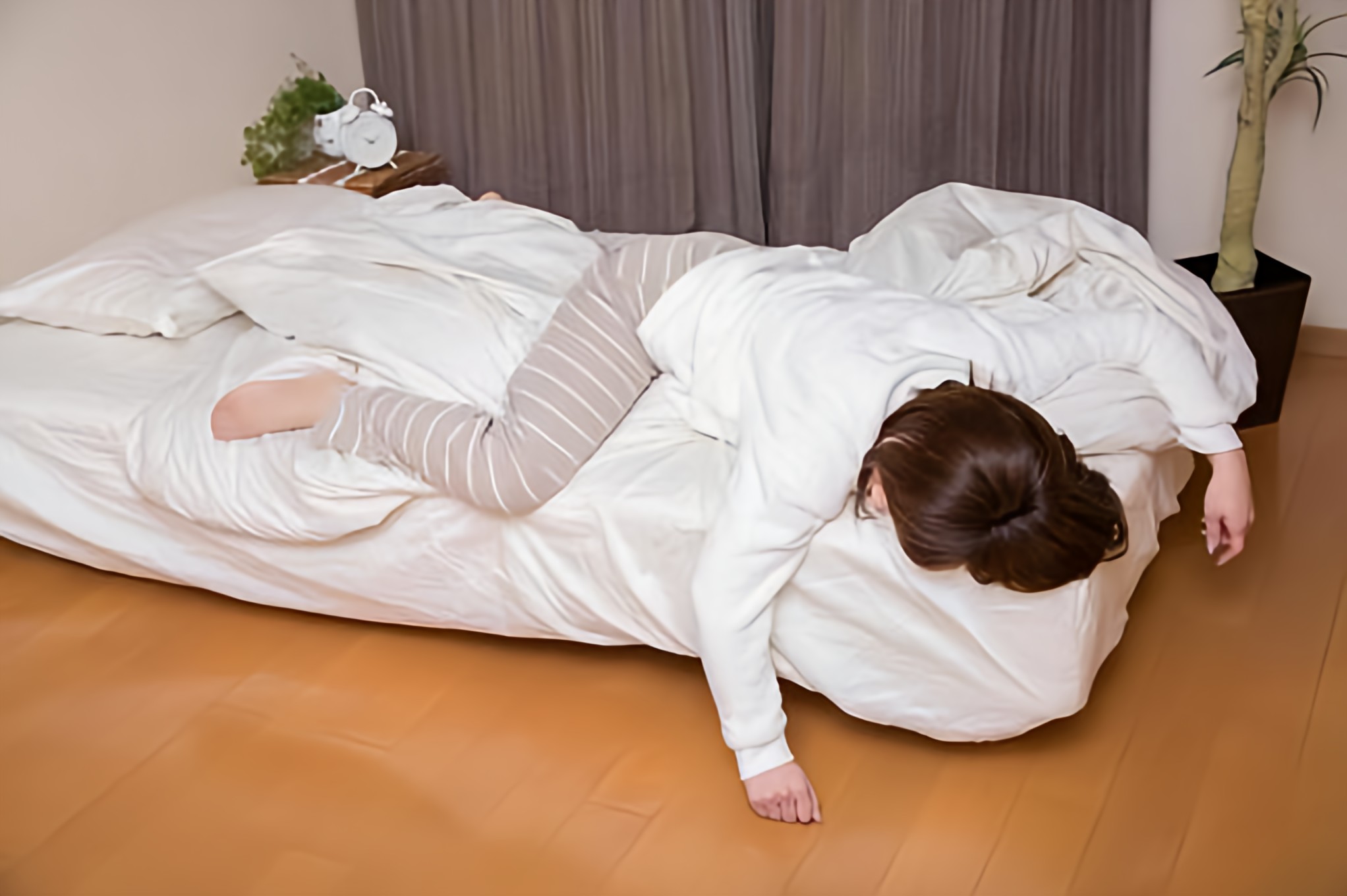 豹変した生活態度！午後1時まで寝る妻！