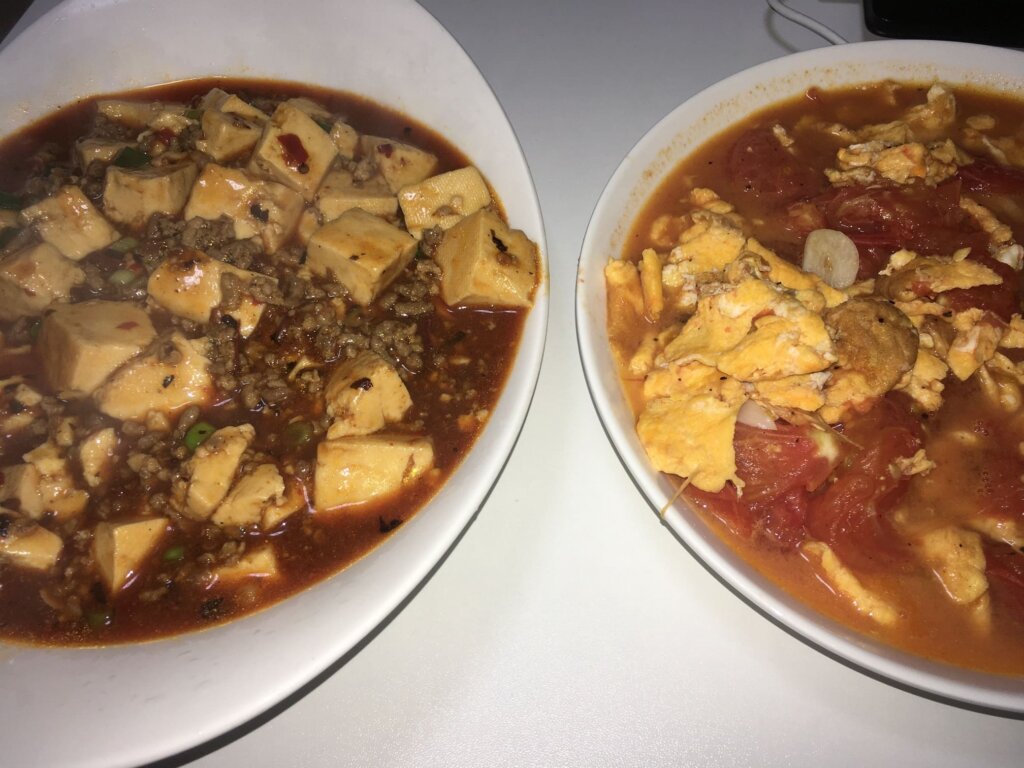 出来上がった四川麻婆豆腐とトマト炒め