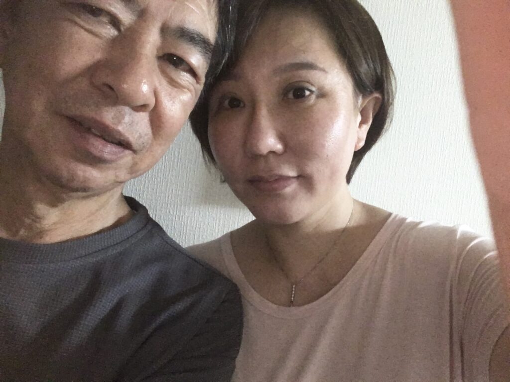 松村と中国人妻のナナのツーショット社品